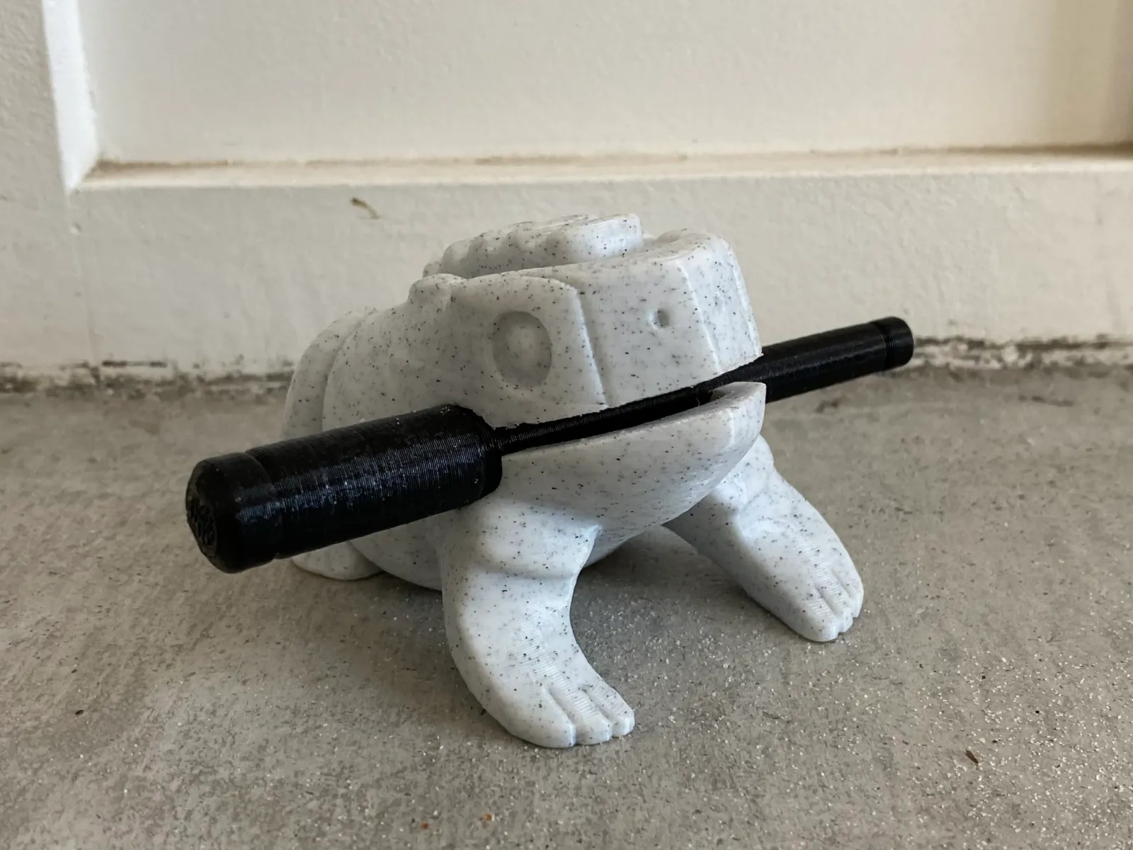 Bronvoorbeeld van het 3D-model Percussion Frog door DnD_Geek