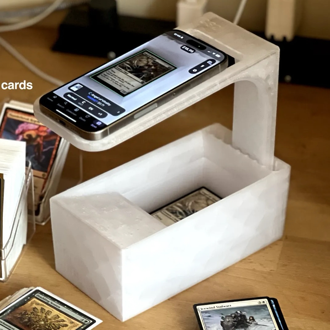 Bronvoorbeeld van het 3D-model TCG card scanner door Nightshade05